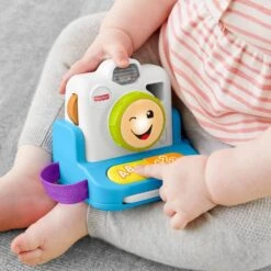 Fisher Price MON PREMIER APPAREIL PHOTO 11 Fisher Price MON PREMIER APPAREIL PHOTO -Magasin De Jouets Branché 22073b8cc72349b33c3917f044f9d58ffbf77d34 02081459 04
