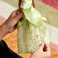 Disney Store Poupée Classique Tiana, La Princesse Et La Grenouille -Magasin De Jouets Branché 460011778068 4