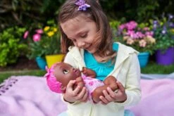 MATTEL MY GARDEN BABY - POUPON BÉBÉ PAPILLON FRAISE SE RÉGALE -Magasin De Jouets Branché e74dc91d4fdb3456cfd381389a54e92fa00abe30 41000598 06